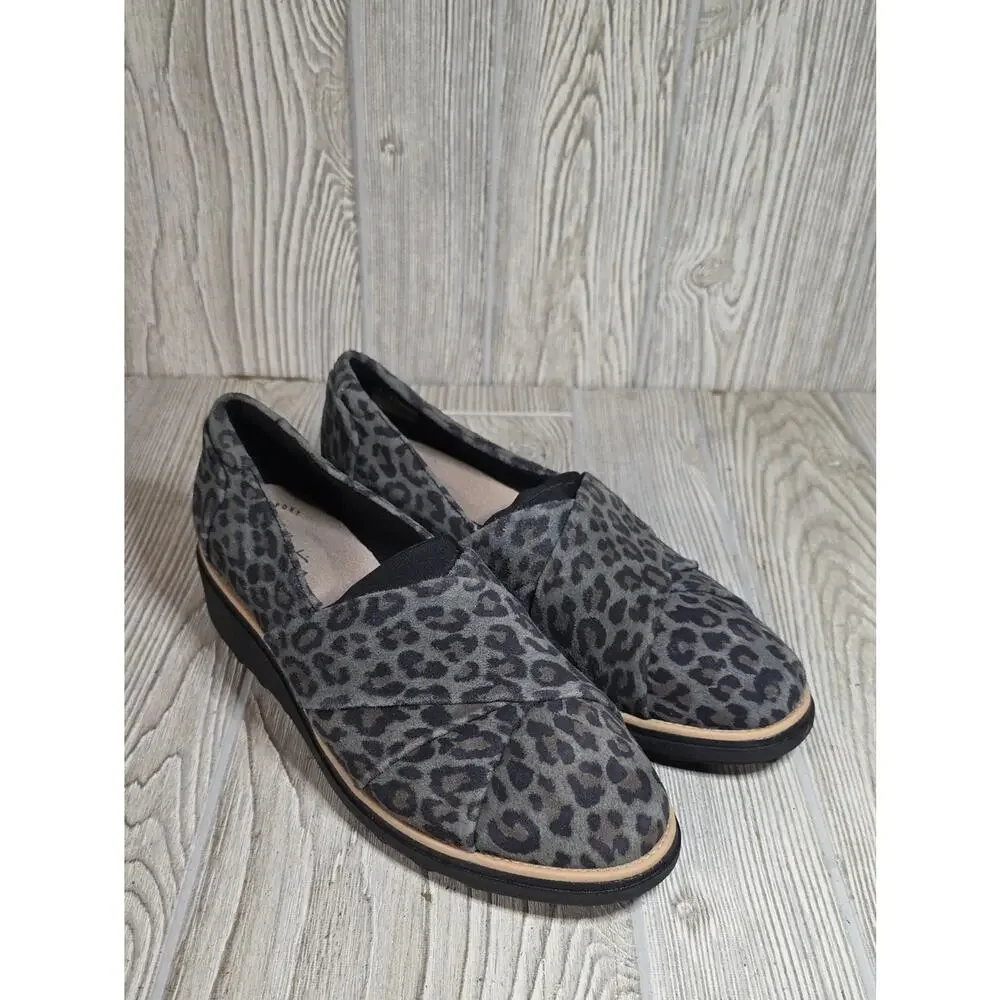 Clarks Sharon Form Grey Leopard Print Loafers Womens Size 8